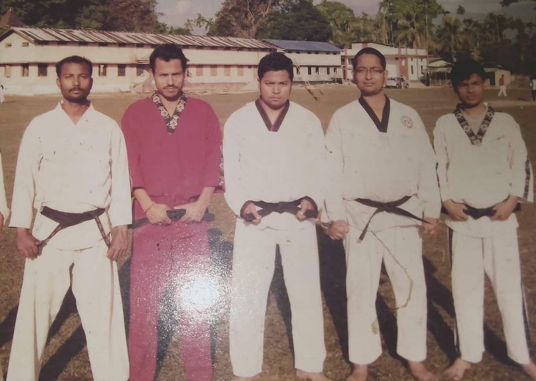 Coach with students